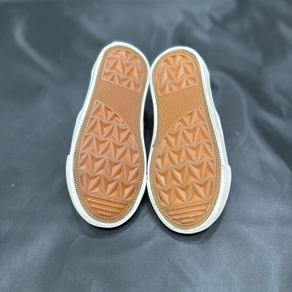 Custom Slid On Shoes - Soccer - Picture 3 of 3